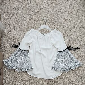 White House Black Market White Off-Shoulder Lace Floral Bell-Sleeve Blouse